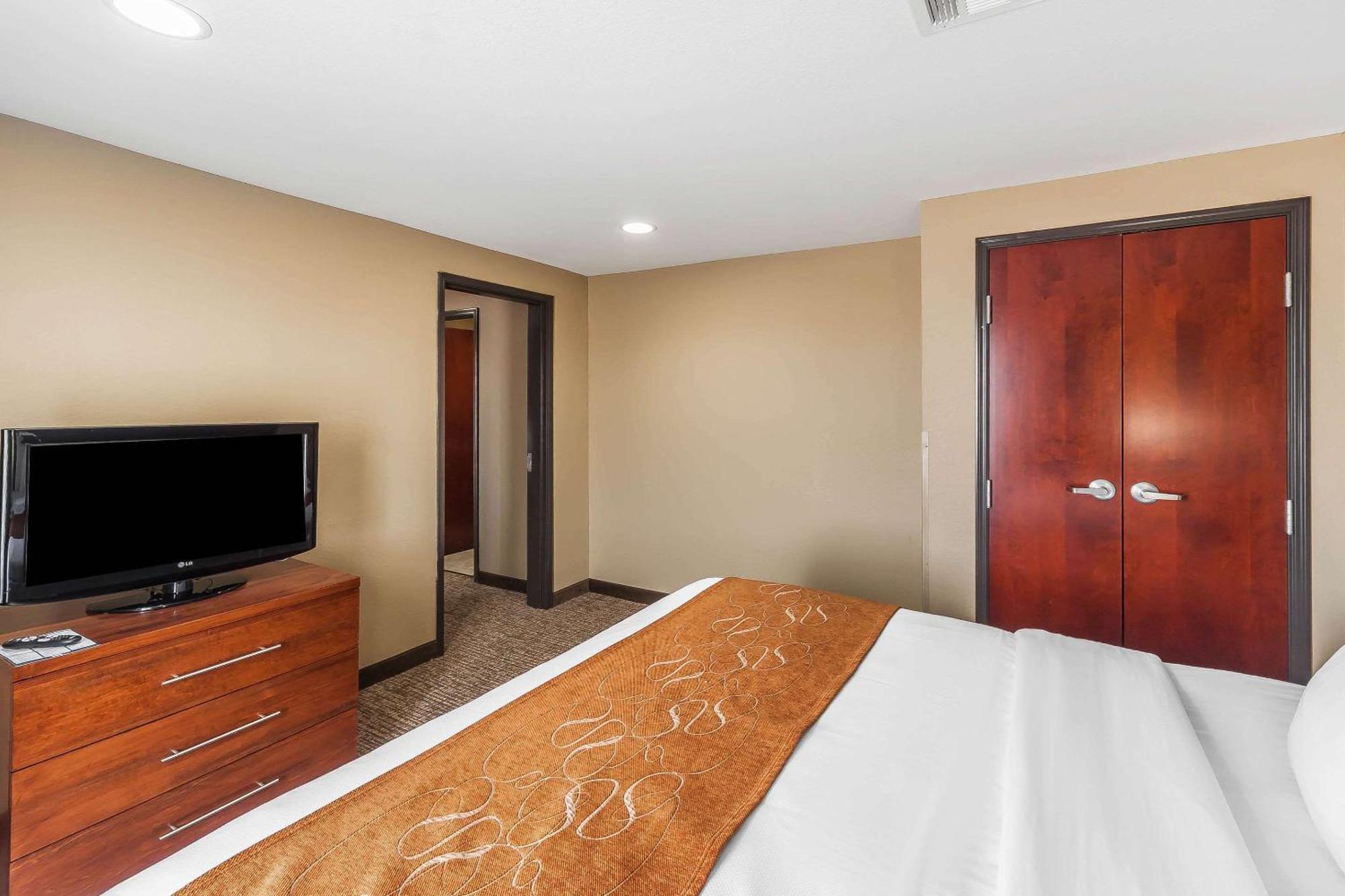 Comfort Suites Yukon - Sw Oklahoma City Экстерьер фото