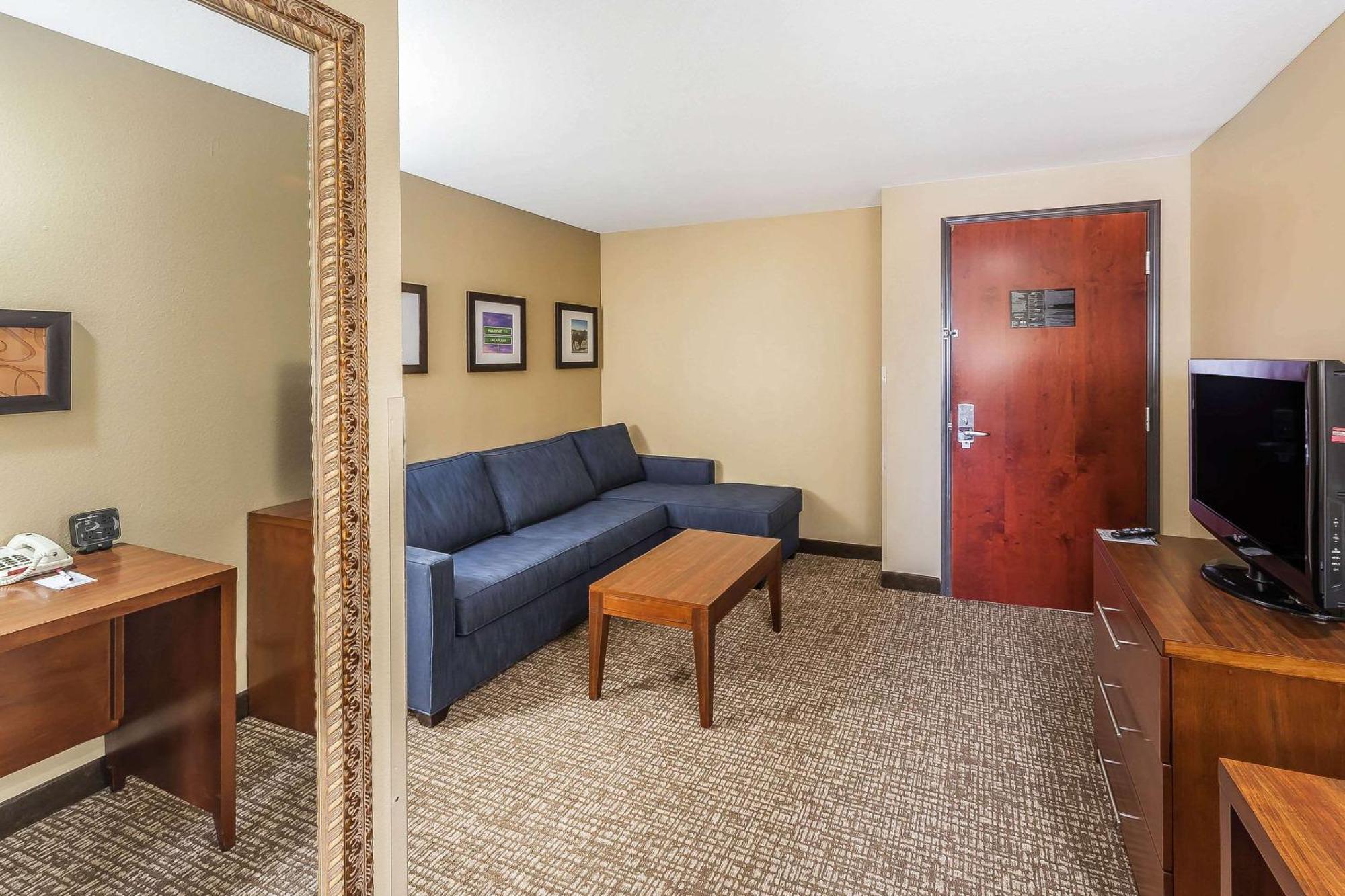 Comfort Suites Yukon - Sw Oklahoma City Экстерьер фото